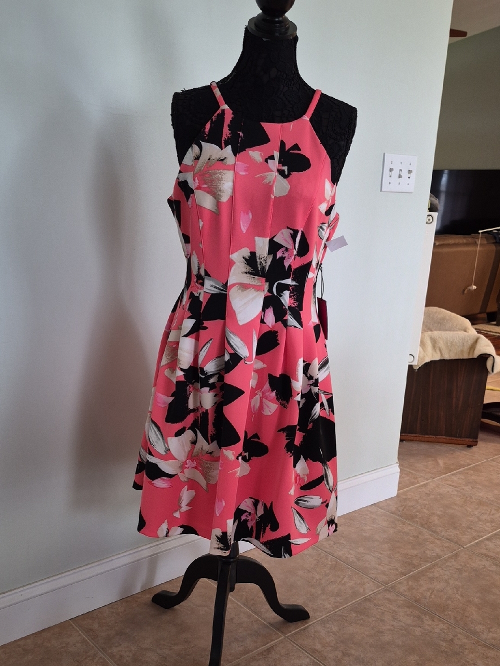 Vince Camuto..14
